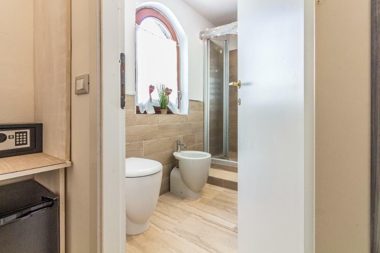 Maricciolu Suites And Apartments Olbia Ngoại thất bức ảnh