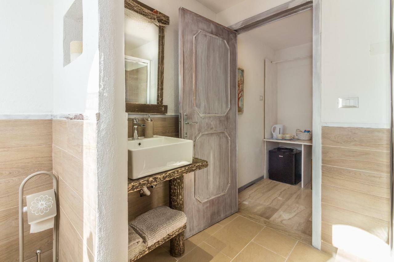 Maricciolu Suites And Apartments Olbia Ngoại thất bức ảnh