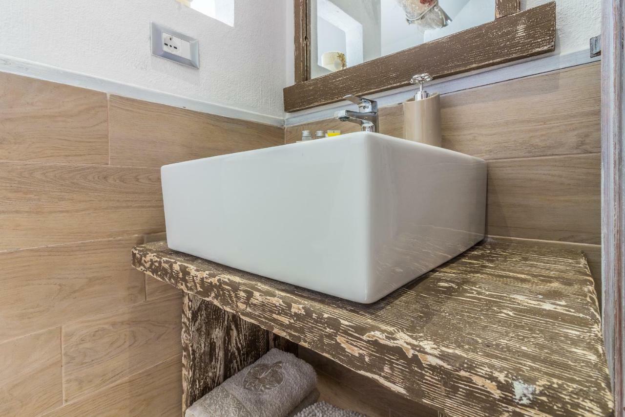 Maricciolu Suites And Apartments Olbia Ngoại thất bức ảnh